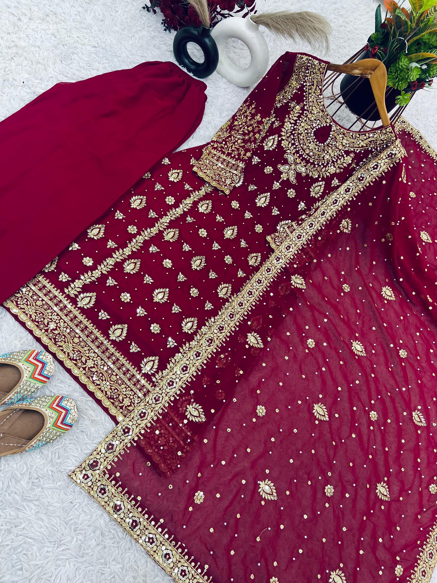 PREMIUM FULLY WORKED DESI WEAR DESIVOGUERS