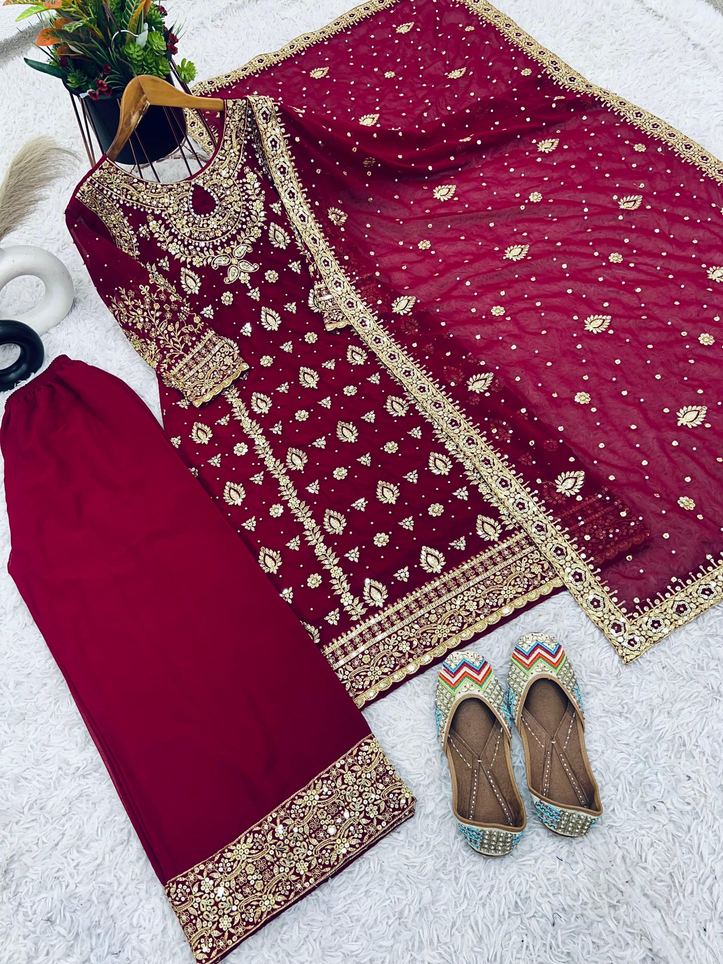 PREMIUM FULLY WORKED DESI WEAR DESIVOGUERS
