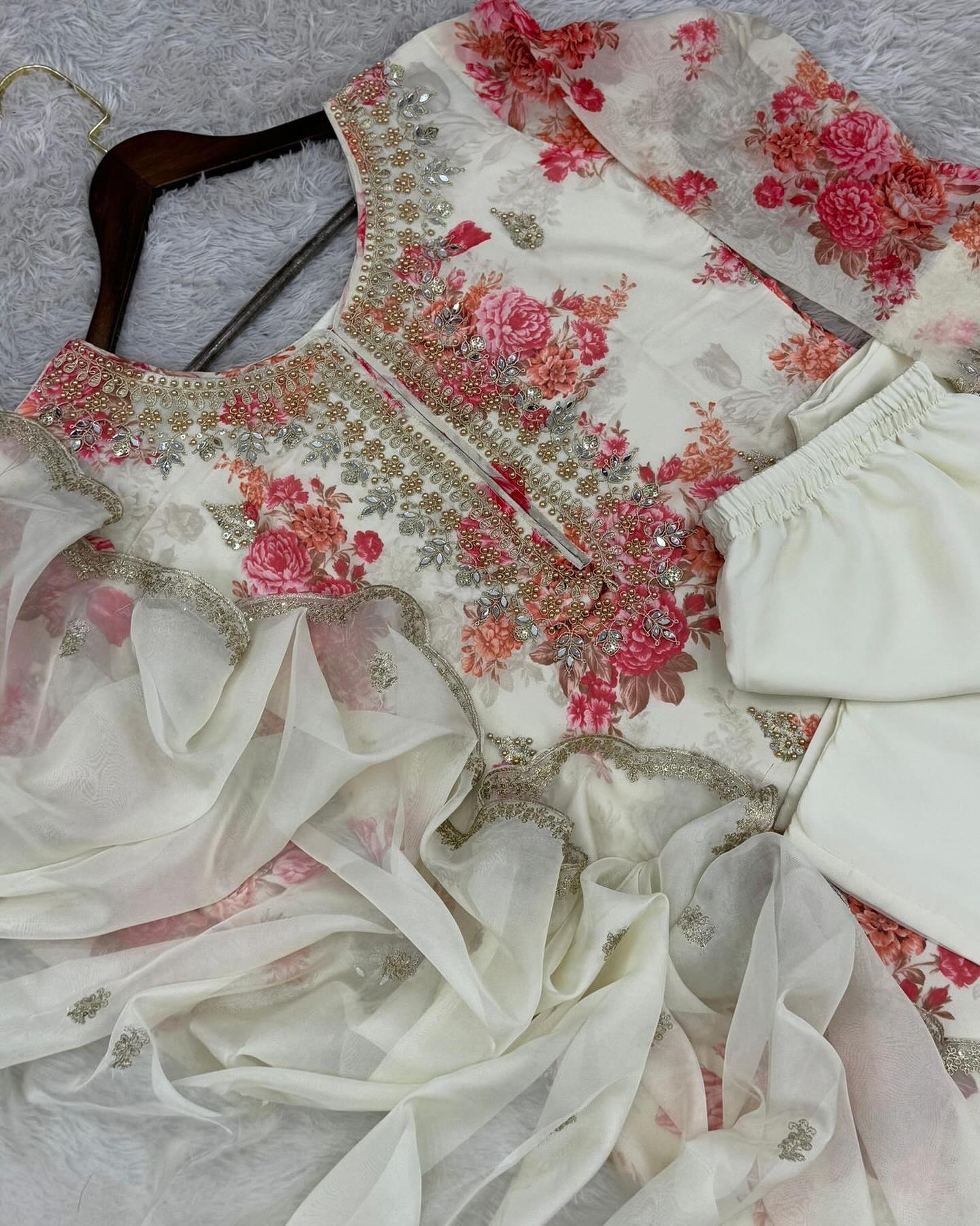 FLORAL LUXÉ SUITE