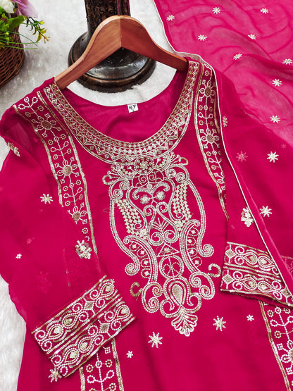 STUNNING SHALWAR DESIVOGUERS