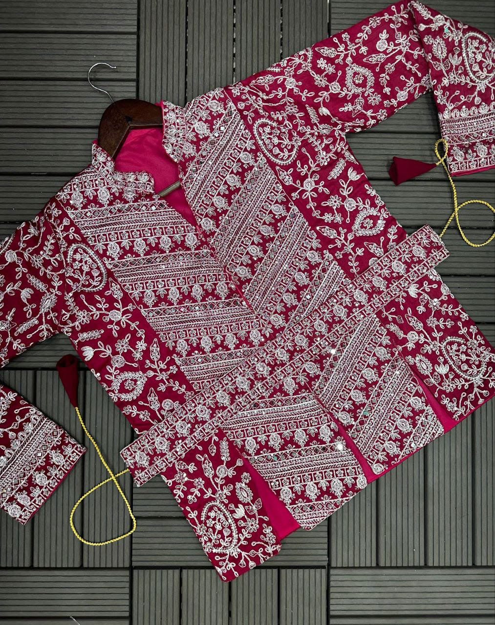 BOSS LADY LUXE SAREE