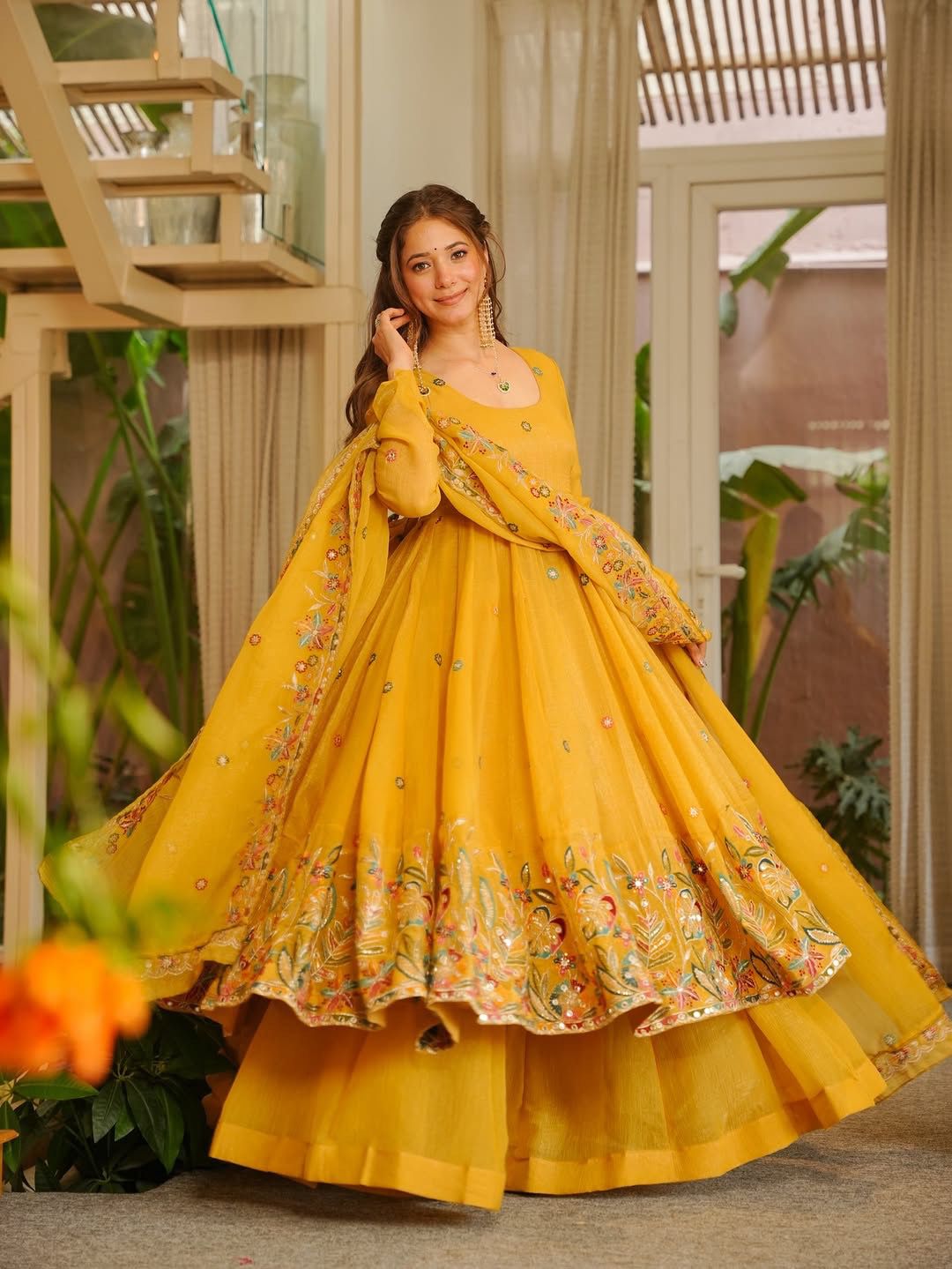 ELEGANT EMBROIDERED ANARKALI SET FOR FESTIVE