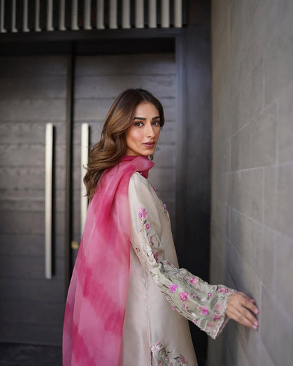 DESIGNER WEAR EXCLUSIVE FARSI SALWAR SUIT IN FRENCH CRAPE WITH SOFT ORGANZA DUPATTA