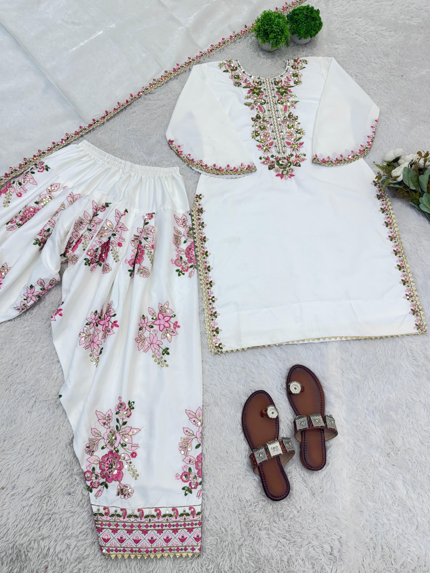 ELEGANT FRENCH CREPE EMBROIDERED FARSHI PANT SET WITH SILK DUPATTA