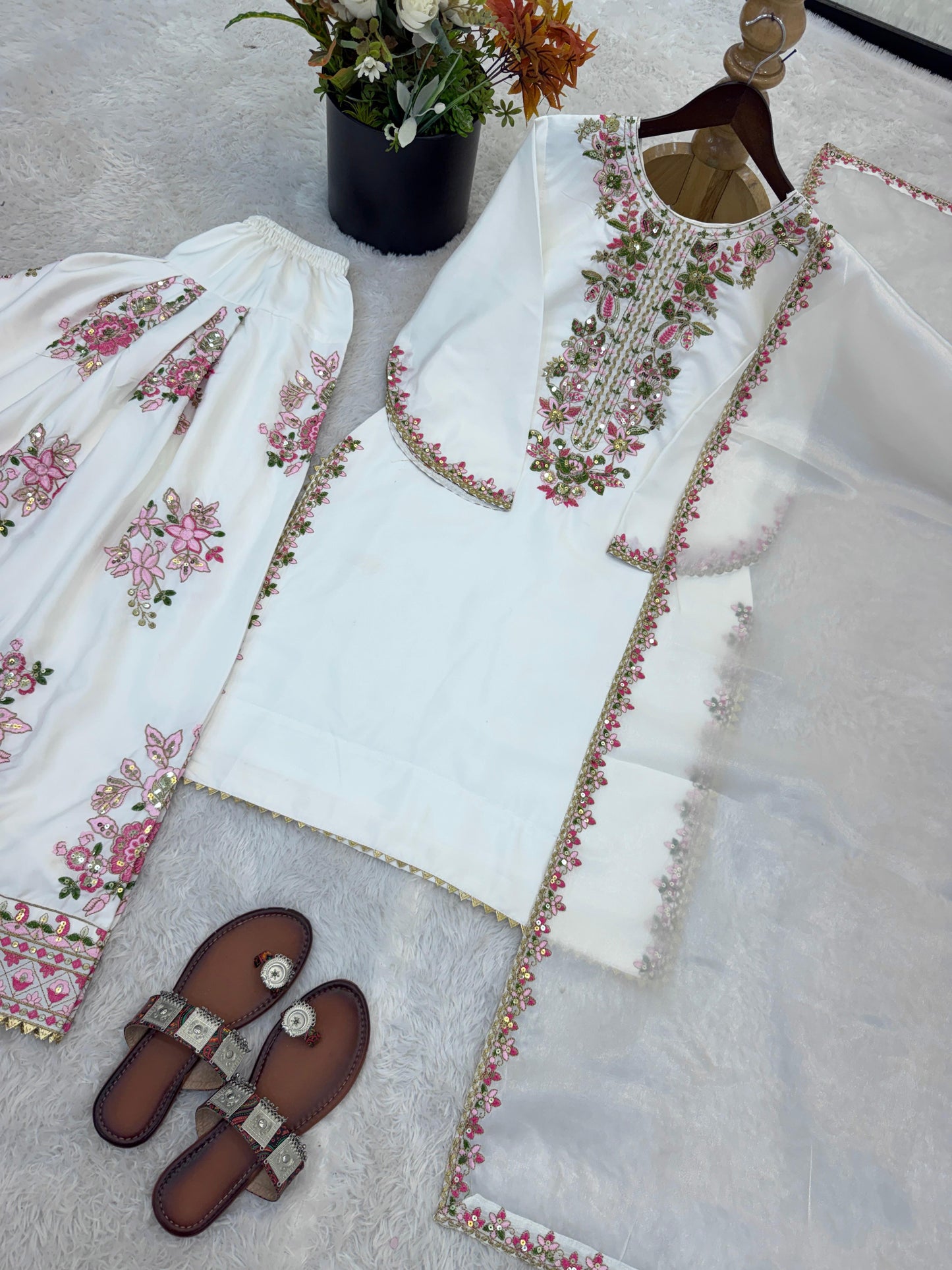 ELEGANT FRENCH CREPE EMBROIDERED FARSHI PANT SET WITH SILK DUPATTA