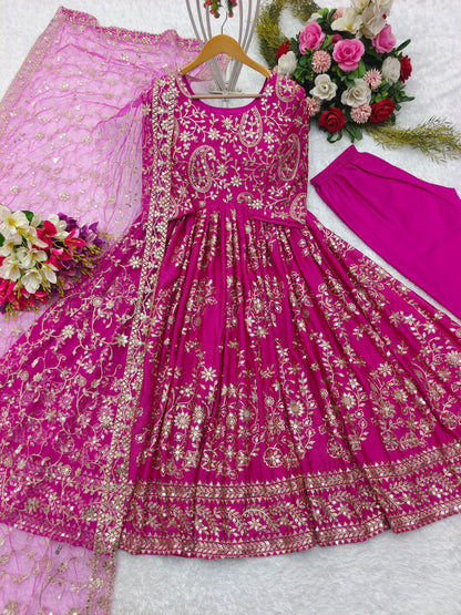 CHINON SILK GOWN SET WITH PAND AND DUPATTA.